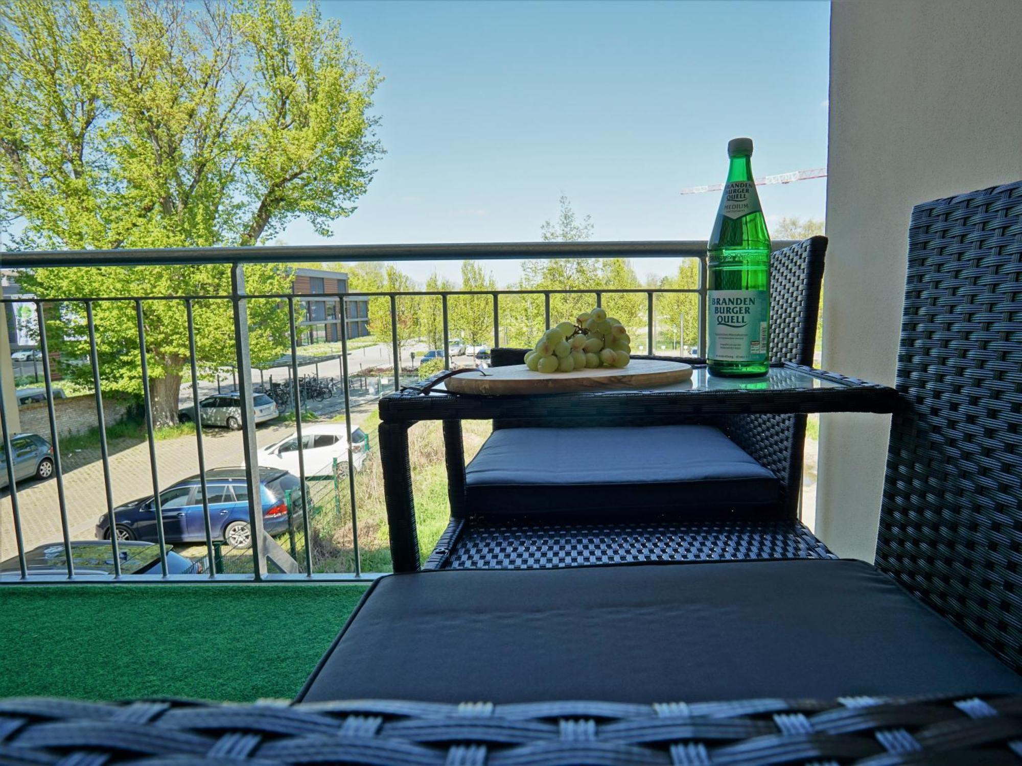 "Hogulu" Brandenburg, Balkon, Neustadt, Kueche, Wassernaehe - Parkplatz Inklusive Apartment Brandenburg  Room photo