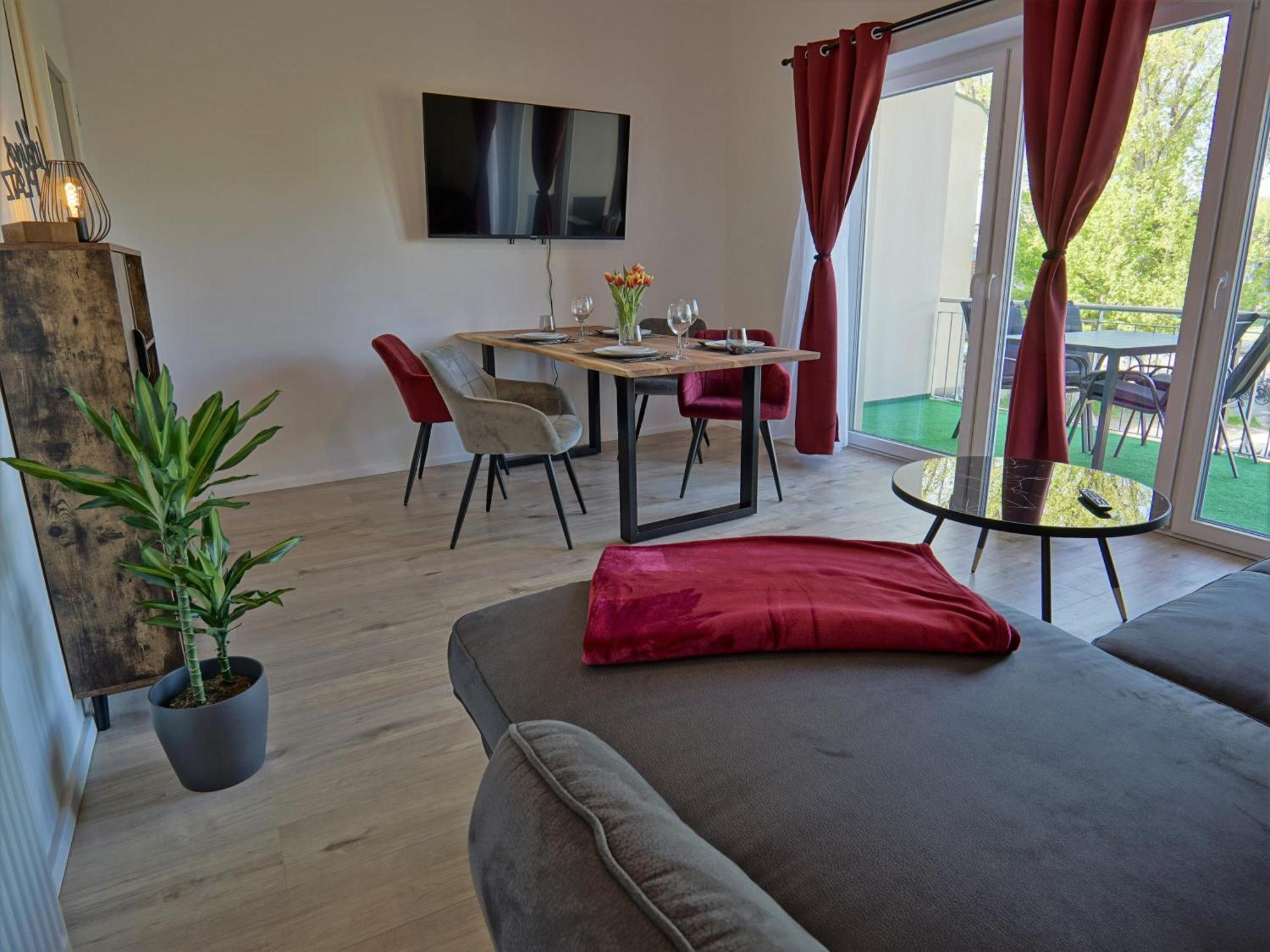 "Hogulu" Brandenburg, Balkon, Neustadt, Kueche, Wassernaehe - Parkplatz Inklusive Apartment Brandenburg  Room photo